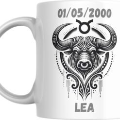 Mug signe astrologique Taureau personnalisé : tête de taureau aux cornes déployées, prénom et date de naissance