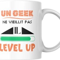 Mug geek Un geek ne vieillit pas il level up avec barre de progression verte