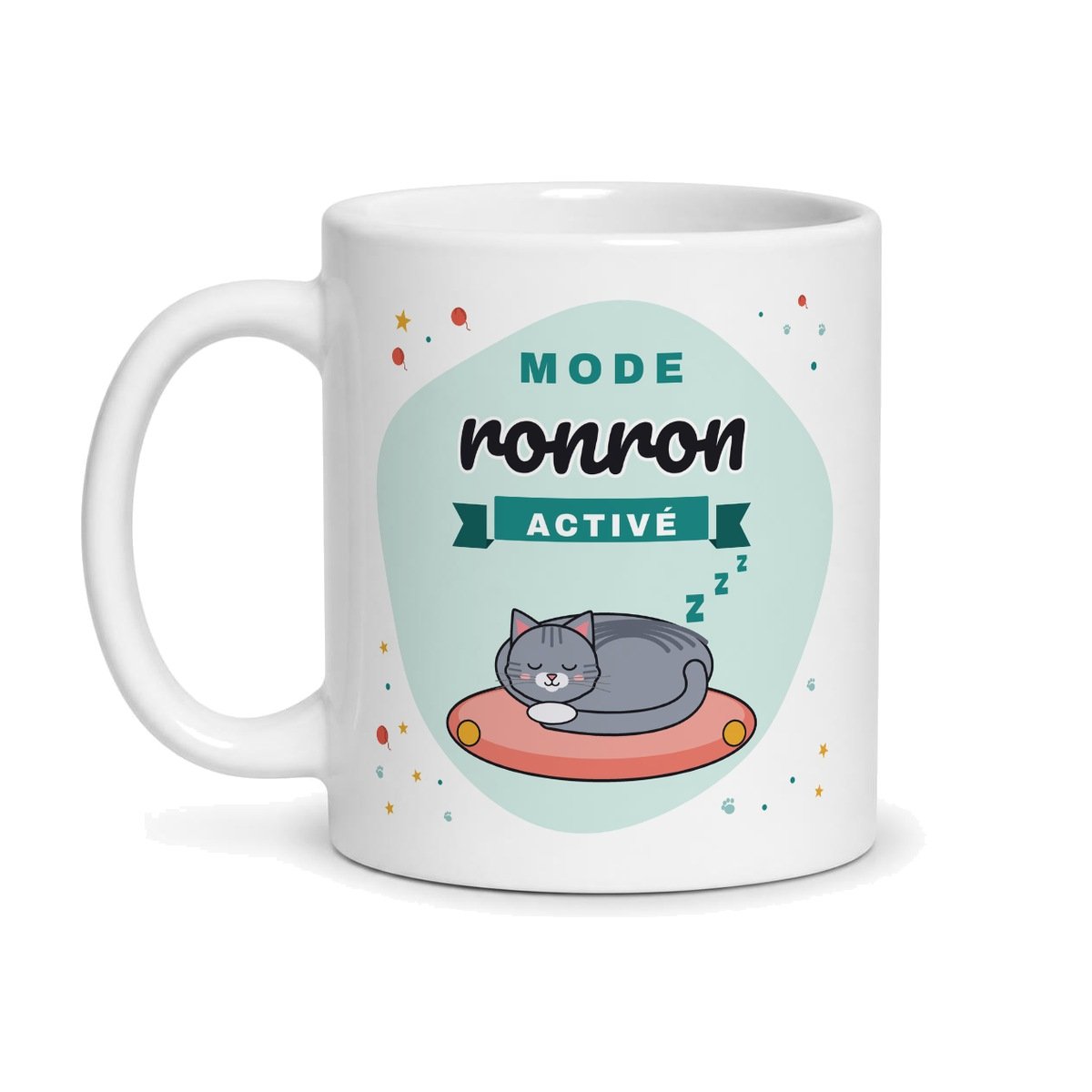 Mug chat, face avant : chat tigré gris endormi sur un coussin, « Mode ronron activé »
