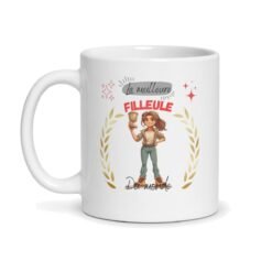 Mug « La meilleure filleule du monde » – jeune fille illustrée et sa coupe – mug personnalisé