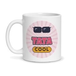 Mug tata cool, face avant : « TATA COOL » et lunettes de soleil sur fond rose rayonnant