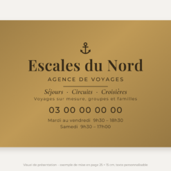 Plaque agent de voyage personnalisée en plexiglas or vieilli 25 × 15 cm, exemple au nom de Escales du Nord