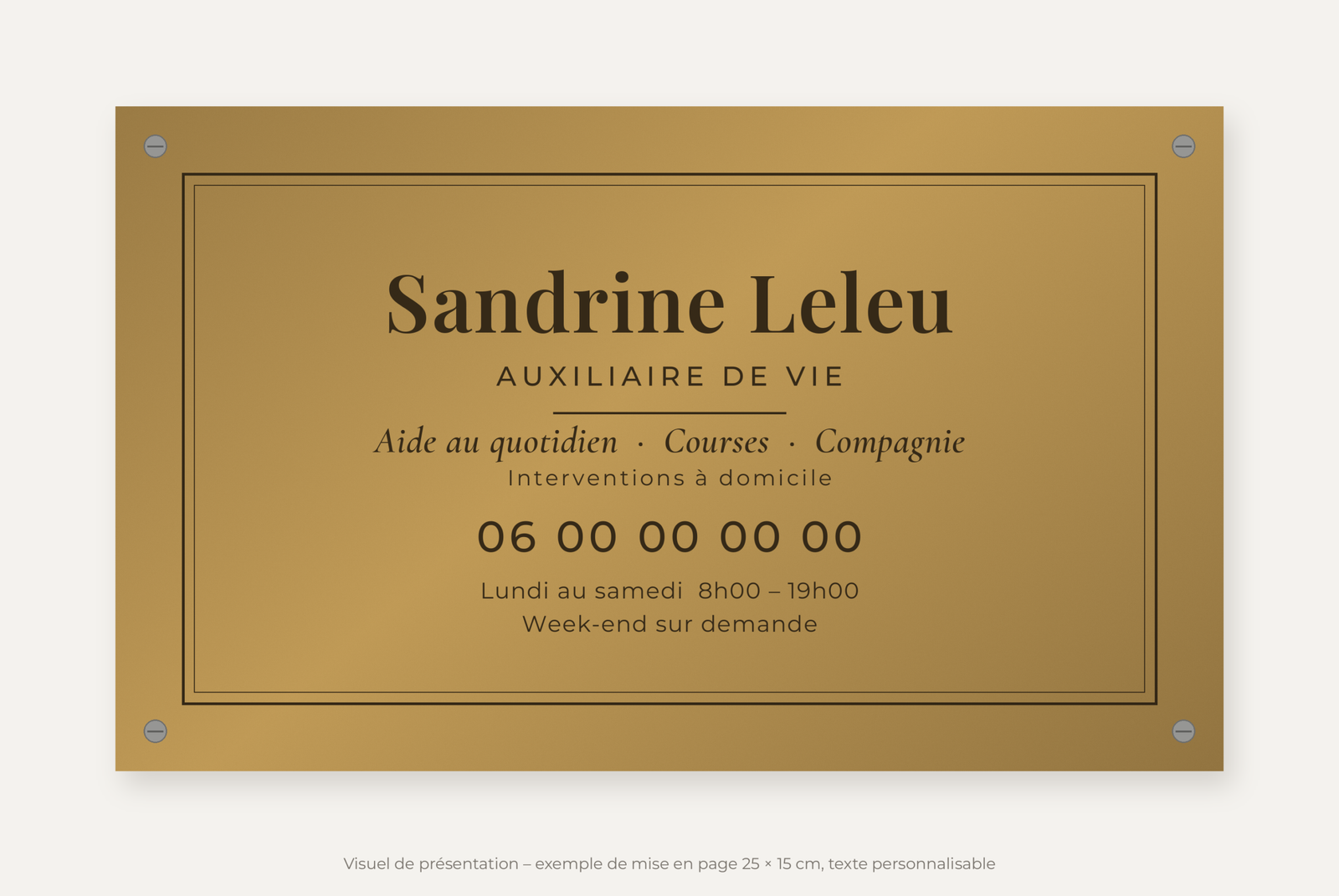Plaque auxiliaire de vie personnalisée en plexiglas or vieilli 25 × 15 cm, exemple au nom de Sandrine Leleu