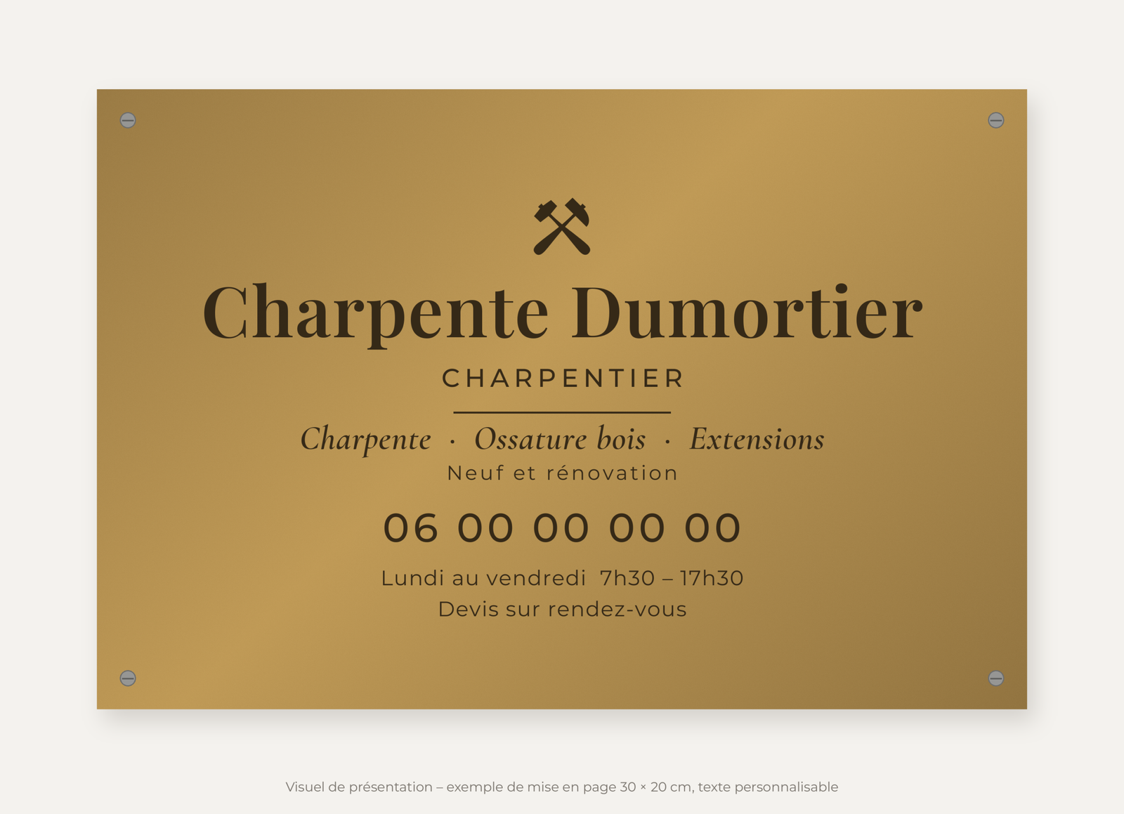 Plaque charpentier personnalisée en plexiglas or vieilli 30 × 20 cm, exemple au nom de Charpente Dumortier