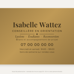 Plaque conseiller en orientation personnalisée en plexiglas or vieilli 30 × 20 cm, exemple au nom de Isabelle Wattez