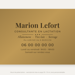 Plaque consultante en lactation personnalisée en plexiglas or vieilli 25 × 15 cm, exemple au nom de Marion Lefort