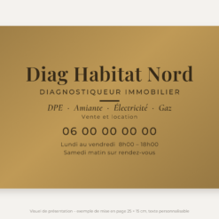 Plaque diagnostiqueur immobilier personnalisée en plexiglas or vieilli 25 × 15 cm, exemple au nom de Diag Habitat Nord