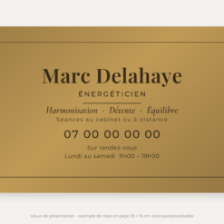 Plaque énergéticien personnalisée en plexiglas or vieilli 25 × 15 cm, exemple au nom de Marc Delahaye