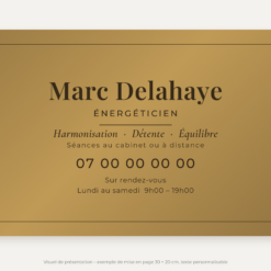Plaque énergéticien personnalisée en plexiglas or vieilli 30 × 20 cm, exemple au nom de Marc Delahaye