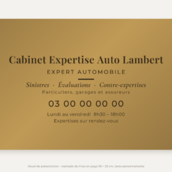 Plaque expert automobile personnalisée en plexiglas or vieilli 30 × 20 cm, exemple au nom de Cabinet Expertise Auto Lambert