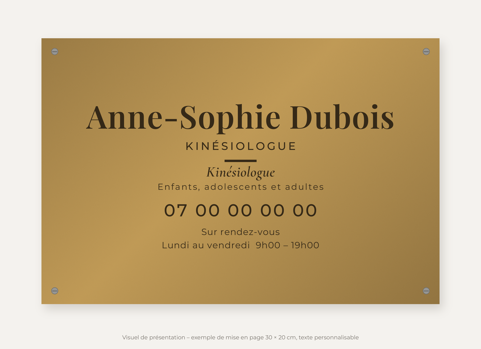 Plaque kinésiologue personnalisée en plexiglas or vieilli 30 × 20 cm, exemple au nom de Anne-Sophie Dubois