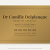 Plaque médecin esthétique personnalisée en plexiglas or vieilli 30 × 20 cm, exemple au nom de Dr Camille Delplanque