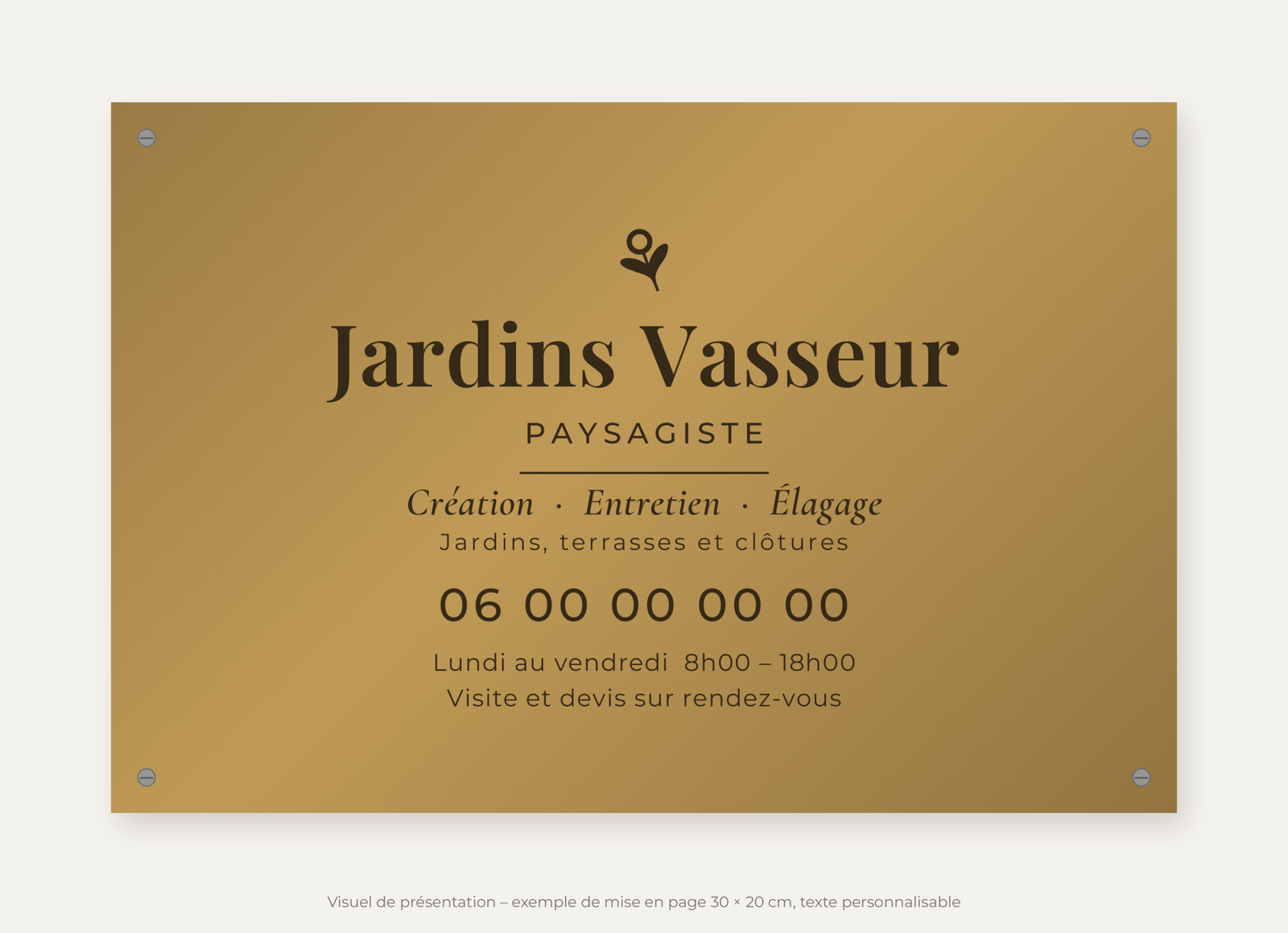 Plaque paysagiste personnalisée en plexiglas or vieilli 30 × 20 cm, exemple au nom de Jardins Vasseur