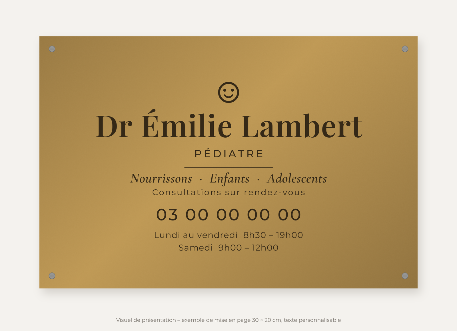 Plaque pédiatre personnalisée en plexiglas or vieilli 30 × 20 cm, exemple au nom de Dr Émilie Lambert
